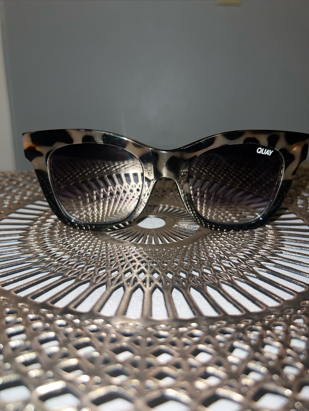 Quay Australia Tortoiseshell Sunglasses with Gradient Purple Lenses - Picture 7 of 13